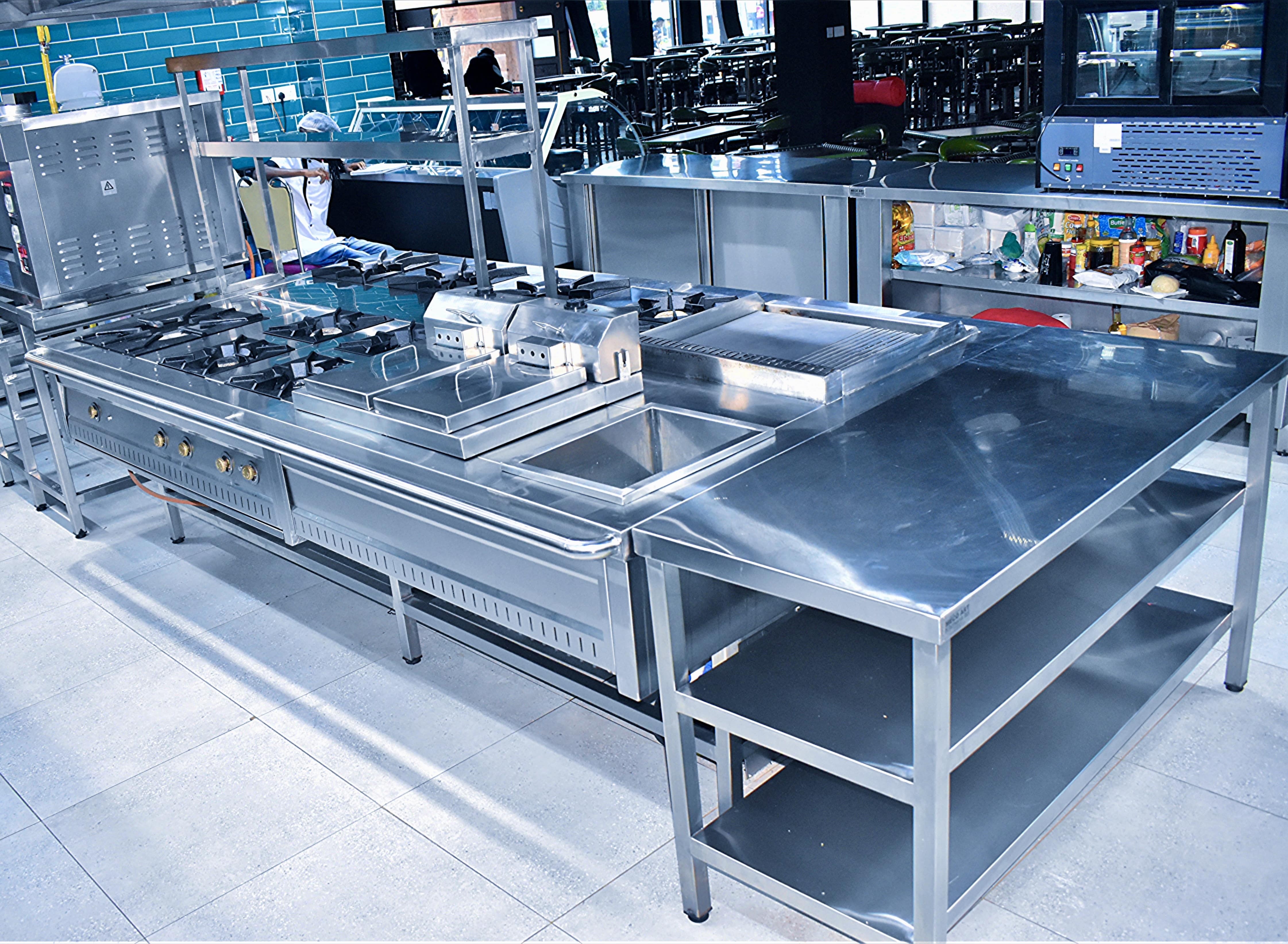 Combined cooking unit island type at BlaBla lounge
